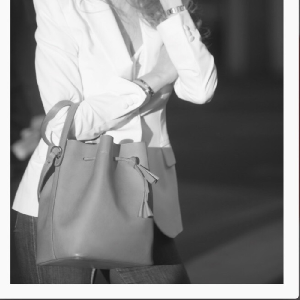 ❌SOLD❌ Celine Lefebure Leather Bucket Crossbody - Picture 8 of 8